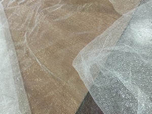 Tule Metallic 100% polyester (50m x 140cm), Zilver